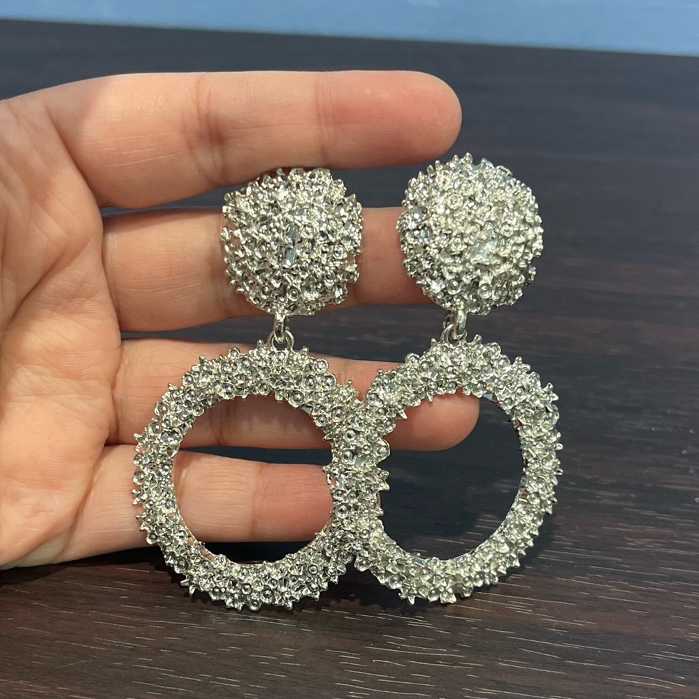 4 Random Earrings - Picture 2 of 4